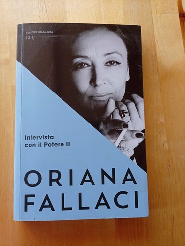 Intervista con potere - con,